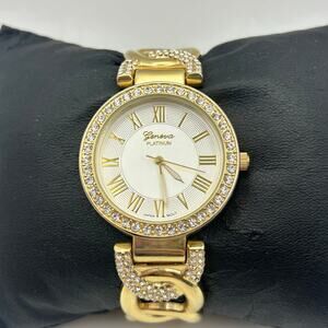Geneva Platinum Gold Crystals Cuff Watch New Battery